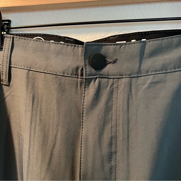 Men’s Hurley dark gray flat front shorts size 36 - Picture 3 of 6